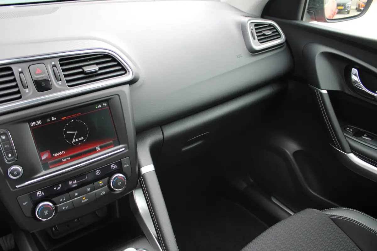 1.2 TCe Intens Pack Tech | Camera | Climate Control | All-season Banden