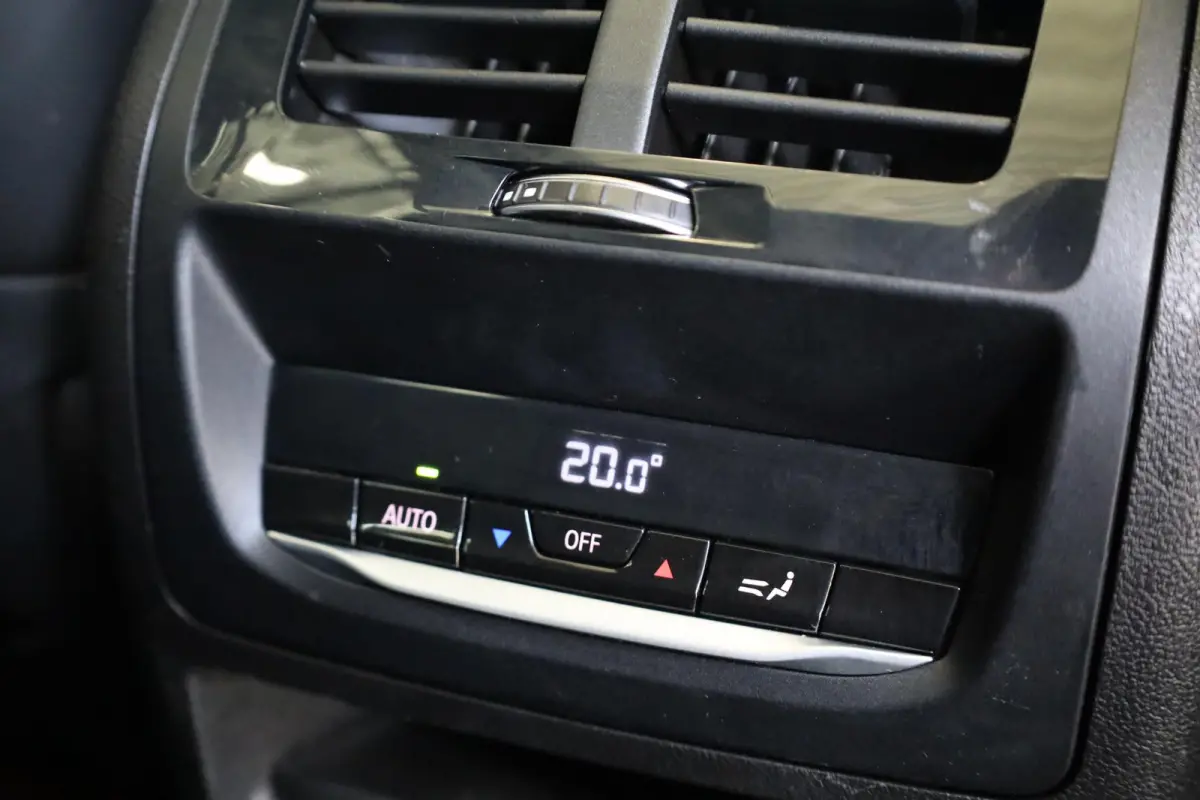 xDrive30e | M Sportpakket | Panorama Dak | SOH 93,3% | Head-Up Display | Active Cruise Control | Harman/Kardon | Trekhaak