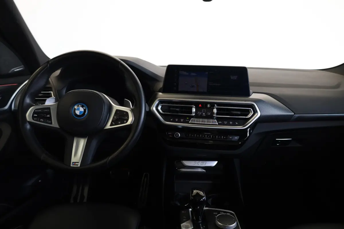 xDrive30e | M Sportpakket | Panorama Dak | SOH 93,3% | Head-Up Display | Active Cruise Control | Harman/Kardon | Trekhaak
