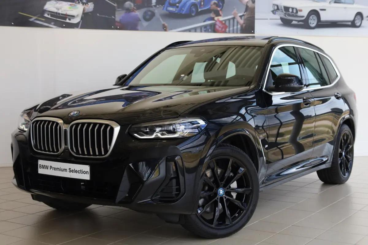 xDrive30e | M Sportpakket | Panorama Dak | SOH 93,3% | Head-Up Display | Active Cruise Control | Harman/Kardon | Trekhaak