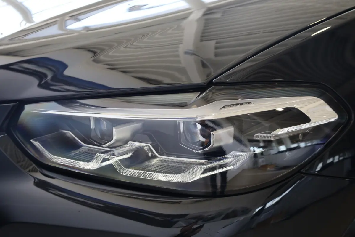 xDrive30e | M Sportpakket | Panorama Dak | SOH 93,3% | Head-Up Display | Active Cruise Control | Harman/Kardon | Trekhaak