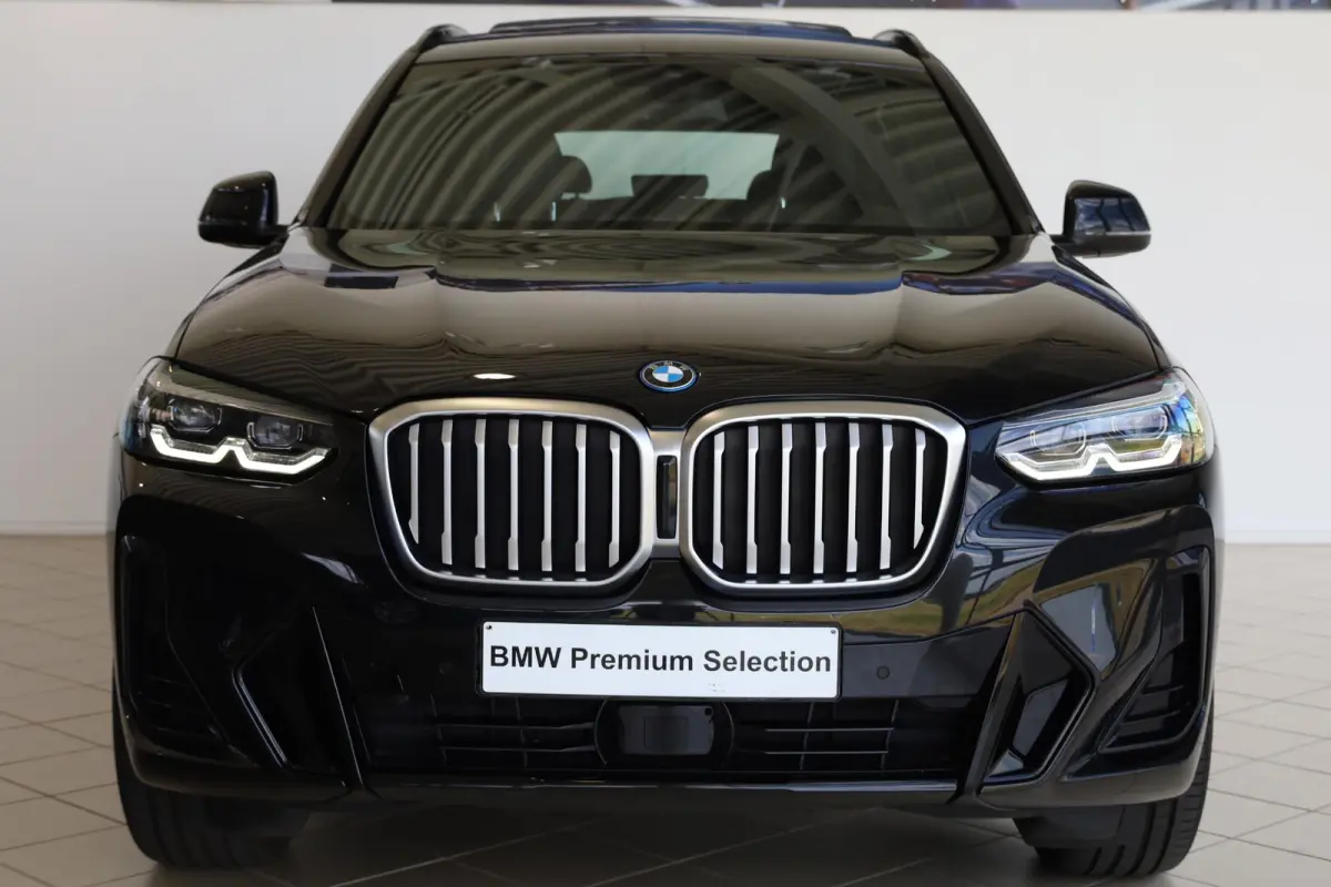 xDrive30e | M Sportpakket | Panorama Dak | SOH 93,3% | Head-Up Display | Active Cruise Control | Harman/Kardon | Trekhaak