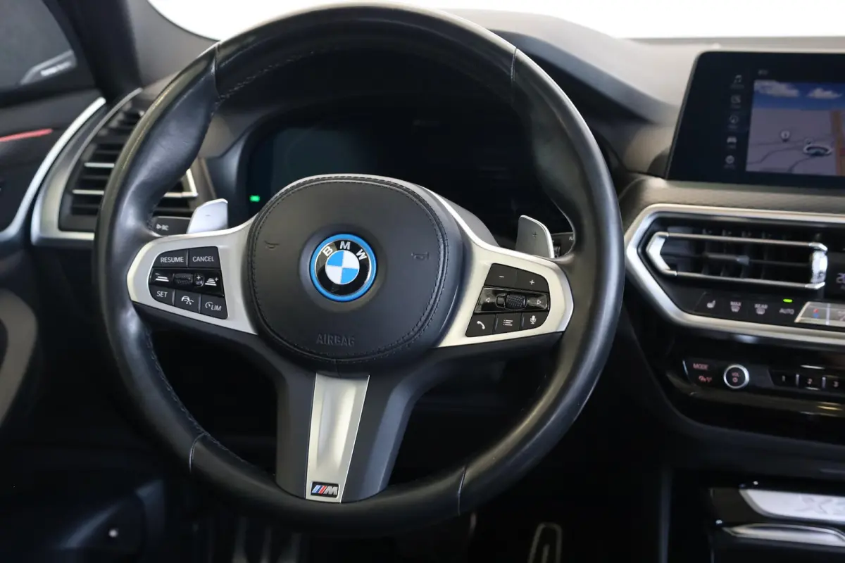 xDrive30e | M Sportpakket | Panorama Dak | SOH 93,3% | Head-Up Display | Active Cruise Control | Harman/Kardon | Trekhaak