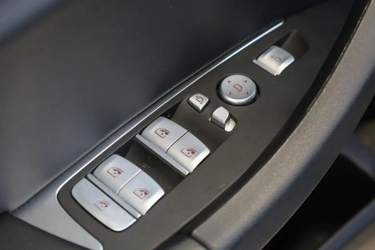 xDrive30e | M Sportpakket | Panorama Dak | SOH 93,3% | Head-Up Display | Active Cruise Control | Harman/Kardon | Trekhaak