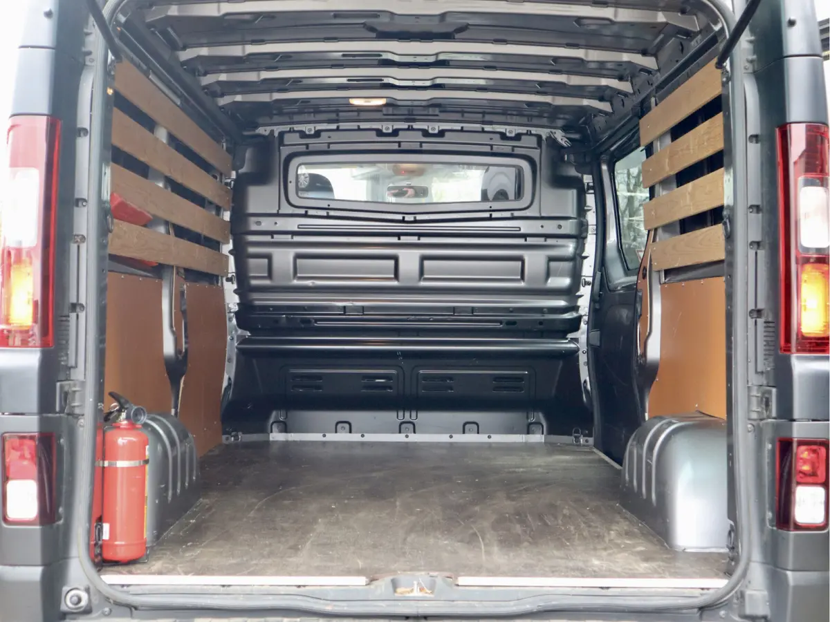 1.6 dCi 145PK ENKELE CABINE MARGE-BTW VRIJ
