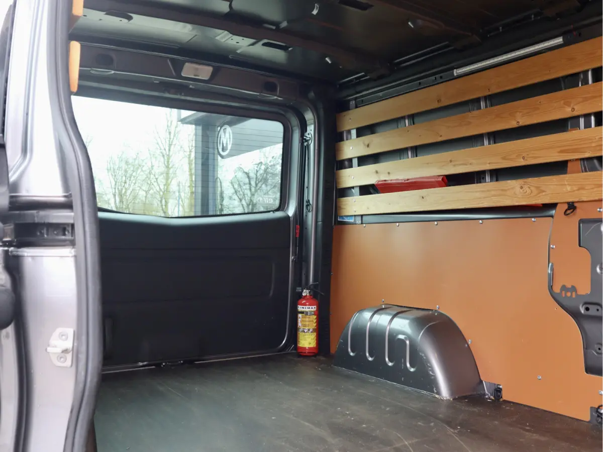 1.6 dCi 145PK ENKELE CABINE MARGE-BTW VRIJ