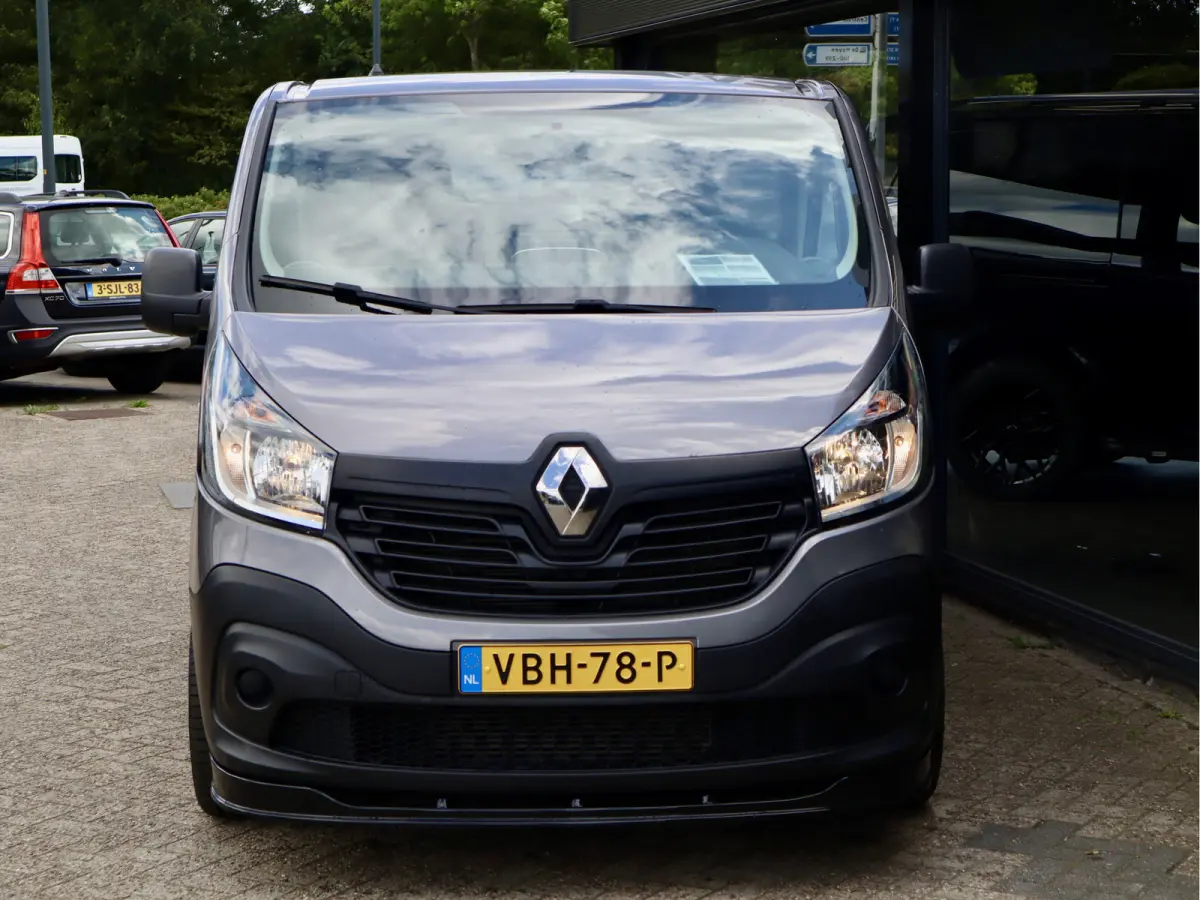 1.6 dCi 145PK ENKELE CABINE MARGE-BTW VRIJ