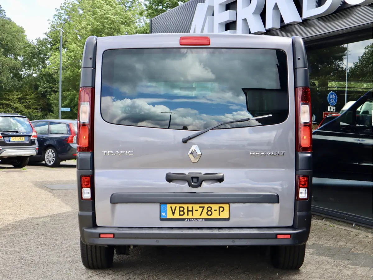 1.6 dCi 145PK ENKELE CABINE MARGE-BTW VRIJ