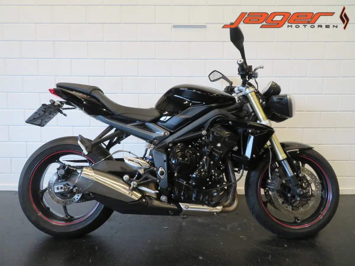 Triumph Street Triple 2016 Benzine Onbekend leasen