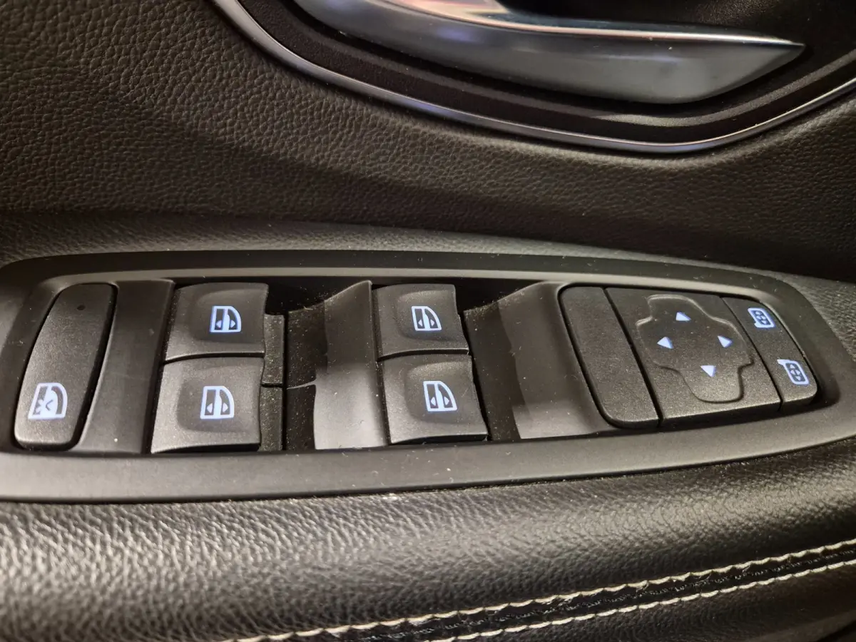 1.2 TCe Zen - Navigatie - Airco - Cruise Control