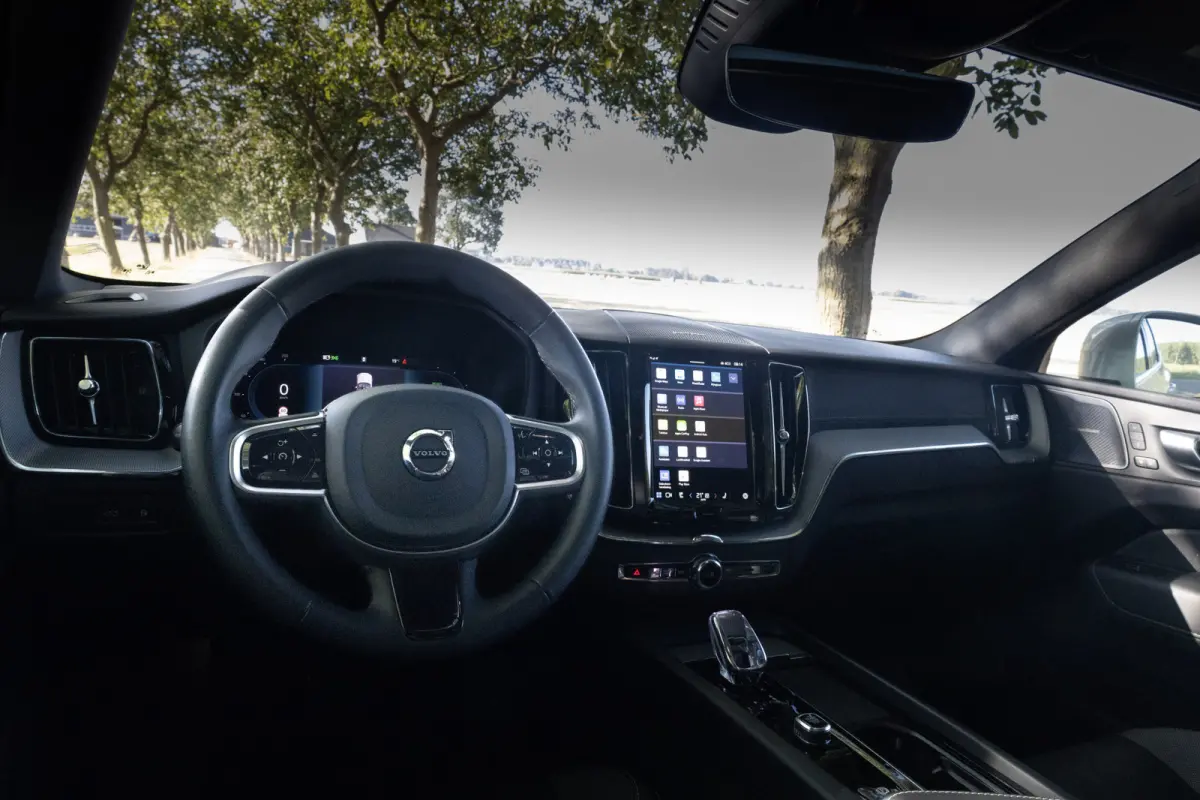2.0 T6 Plug-in hybrid AWD Ultra Dark Long Range | PANO | 360° | ADAPTIVE | H&K | MEMORY | STOEL- EN STUURVERW. | TREKHAAK