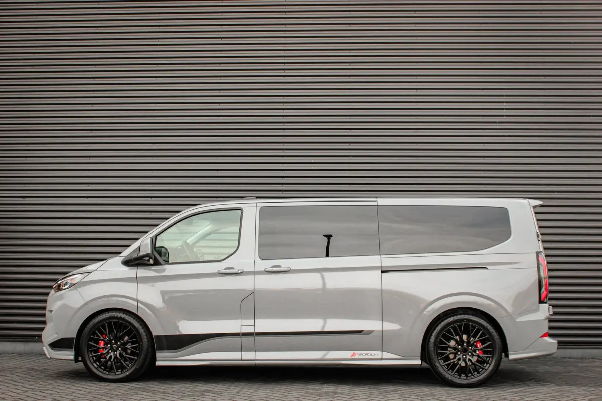 2.0 TDCI L2H1 170PK Limited DC / DUBBEL CABINE / JB- EDITION / DRIVER ASSISTANCE PACK / 5- ZITS /MY2024/CAMERA
