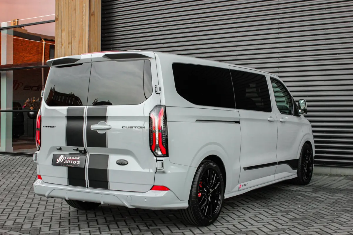 2.0 TDCI L2H1 170PK Limited DC / DUBBEL CABINE / JB- EDITION / DRIVER ASSISTANCE PACK / 5- ZITS /MY2024/CAMERA