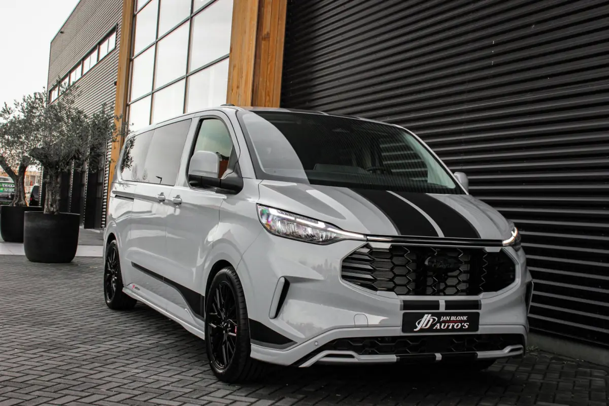 2.0 TDCI L2H1 170PK Limited DC / DUBBEL CABINE / JB- EDITION / DRIVER ASSISTANCE PACK / 5- ZITS /MY2024/CAMERA