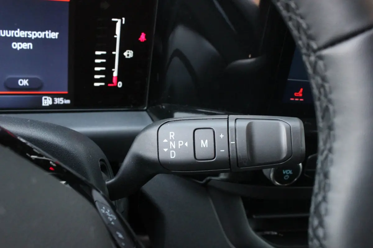 2.0 TDCI L2H1 170PK Limited DC / DUBBEL CABINE / JB- EDITION / DRIVER ASSISTANCE PACK / 5- ZITS /MY2024/CAMERA