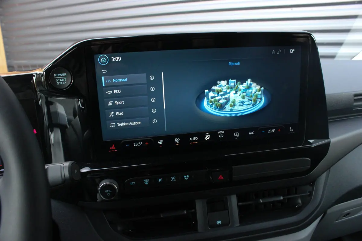 2.0 TDCI L2H1 170PK Limited DC / DUBBEL CABINE / JB- EDITION / DRIVER ASSISTANCE PACK / 5- ZITS /MY2024/CAMERA