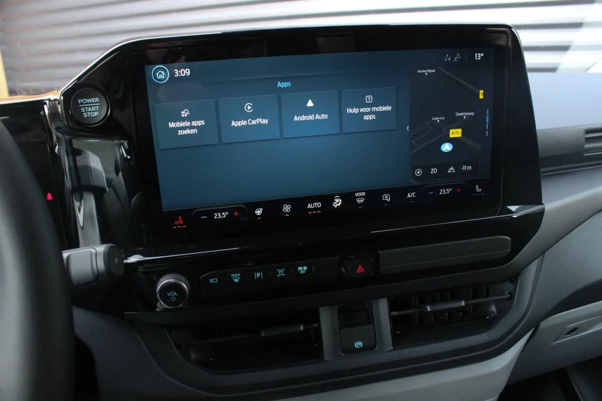 2.0 TDCI L2H1 170PK Limited DC / DUBBEL CABINE / JB- EDITION / DRIVER ASSISTANCE PACK / 5- ZITS /MY2024/CAMERA