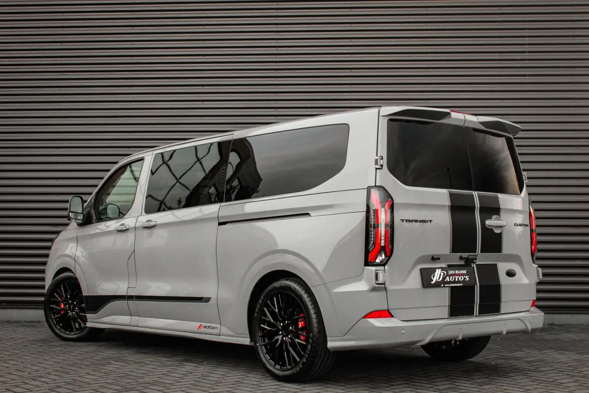 2.0 TDCI L2H1 170PK Limited DC / DUBBEL CABINE / JB- EDITION / DRIVER ASSISTANCE PACK / 5- ZITS /MY2024/CAMERA