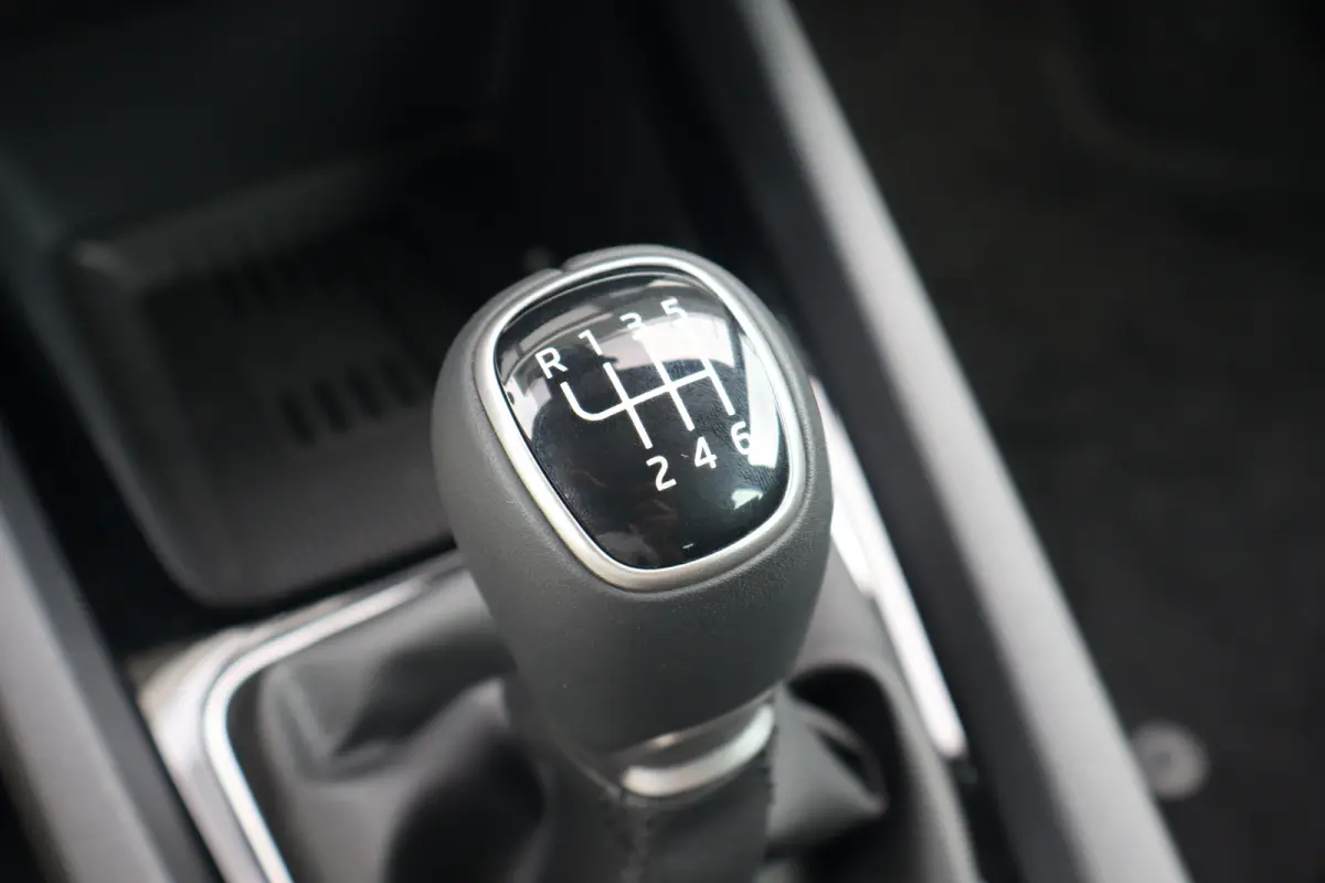 Business Edition | Achteruitrijcamera | Chromen grille | Cruise control met speedlimiter