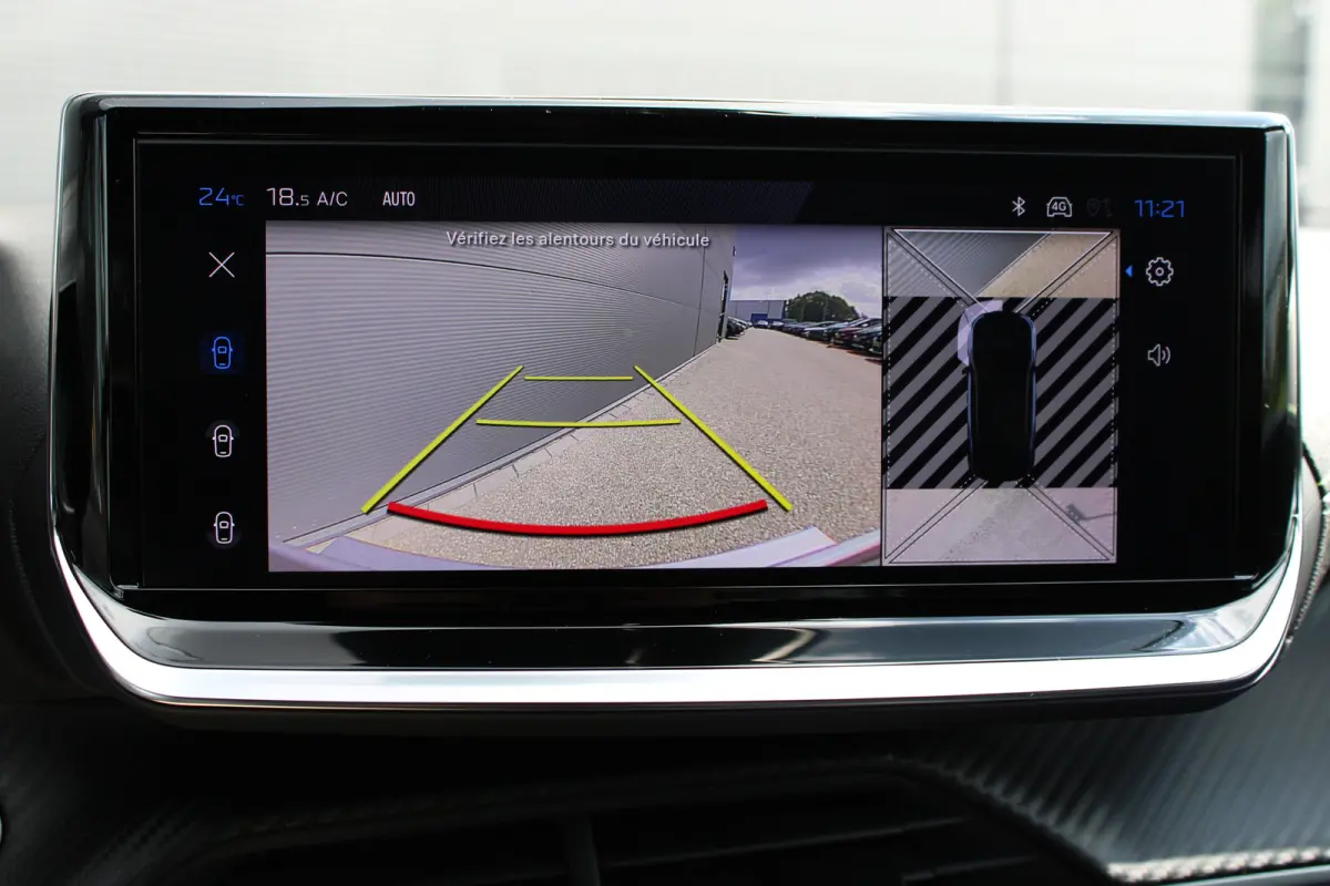 GT | Active Safety Brake met camera en radar (automatisch noodremsysteem) met Distance Alert (waarschuwing dreigende aanrijding) | Advanced Active Safety Brake met camera en radar | Climate 
