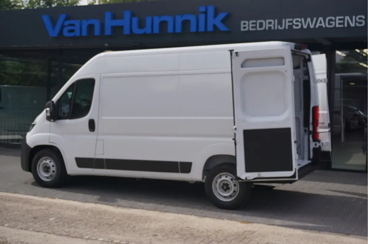35 2.2 140PK EAT8 Automaat L2H2 BPM VRIJ!! 10" Navi, Clima, Camera, ACC LED, 270º Deur!! NR. J590*