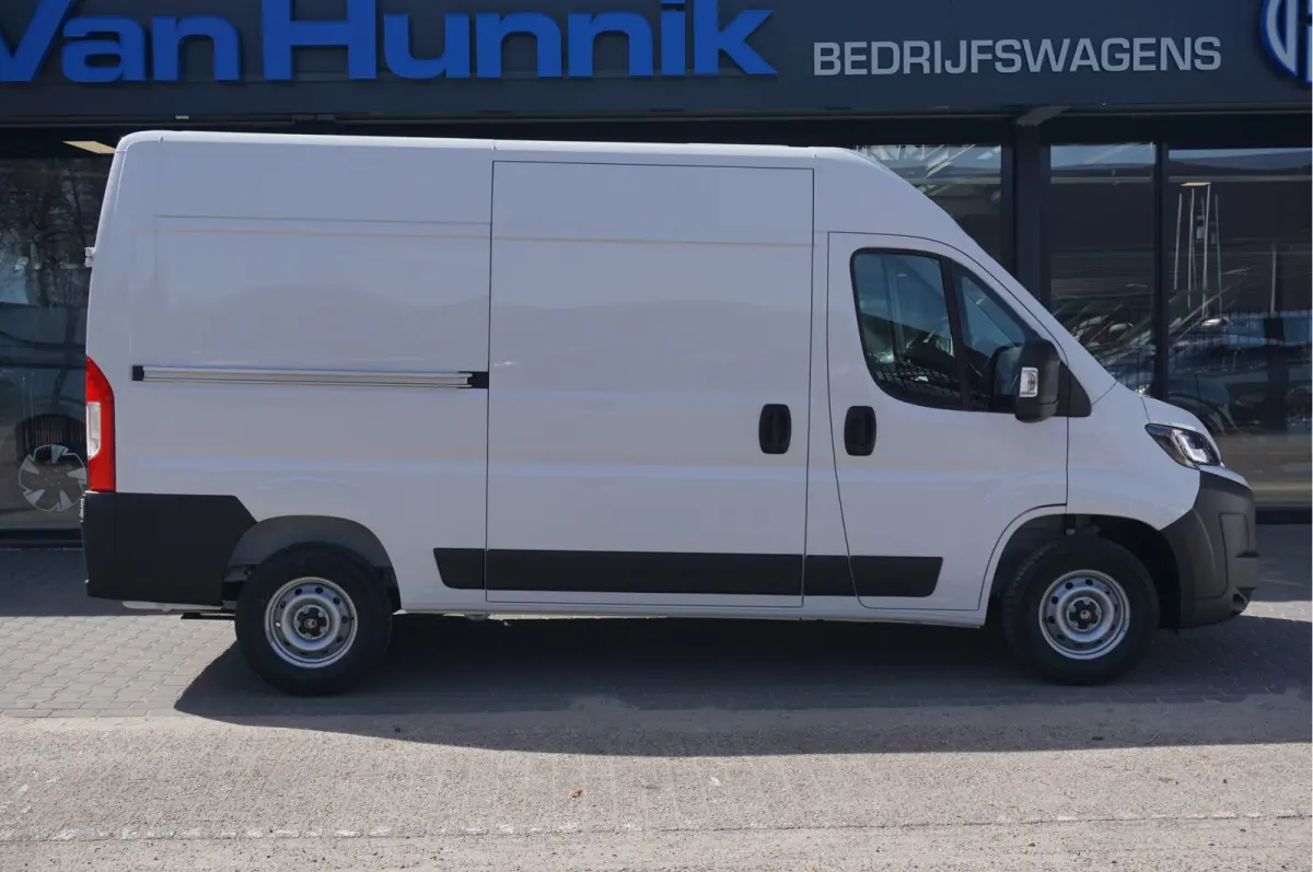 35 2.2 140PK L2H2 BPM VRIJ!! 10" Navi, Clima, Camera, 270º Deur!! NR. J602*
