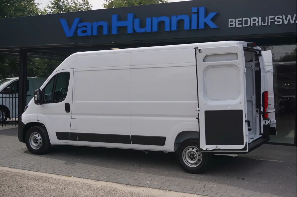 35 2.2 140PK L3H2 BPM VRIJ!! 10" Navi, Climate, Camera, 270º Deur!! NR. J420*