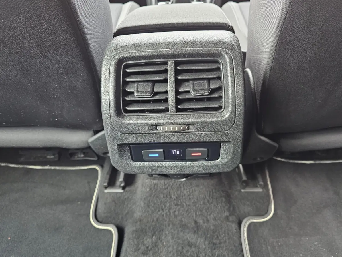 1.2 TSI Comfortline 7-persoons | Climatronic | Trekhaak | LMV | Cruise | App-connect |