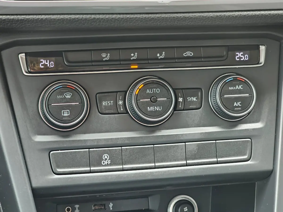 1.2 TSI Comfortline 7-persoons | Climatronic | Trekhaak | LMV | Cruise | App-connect |