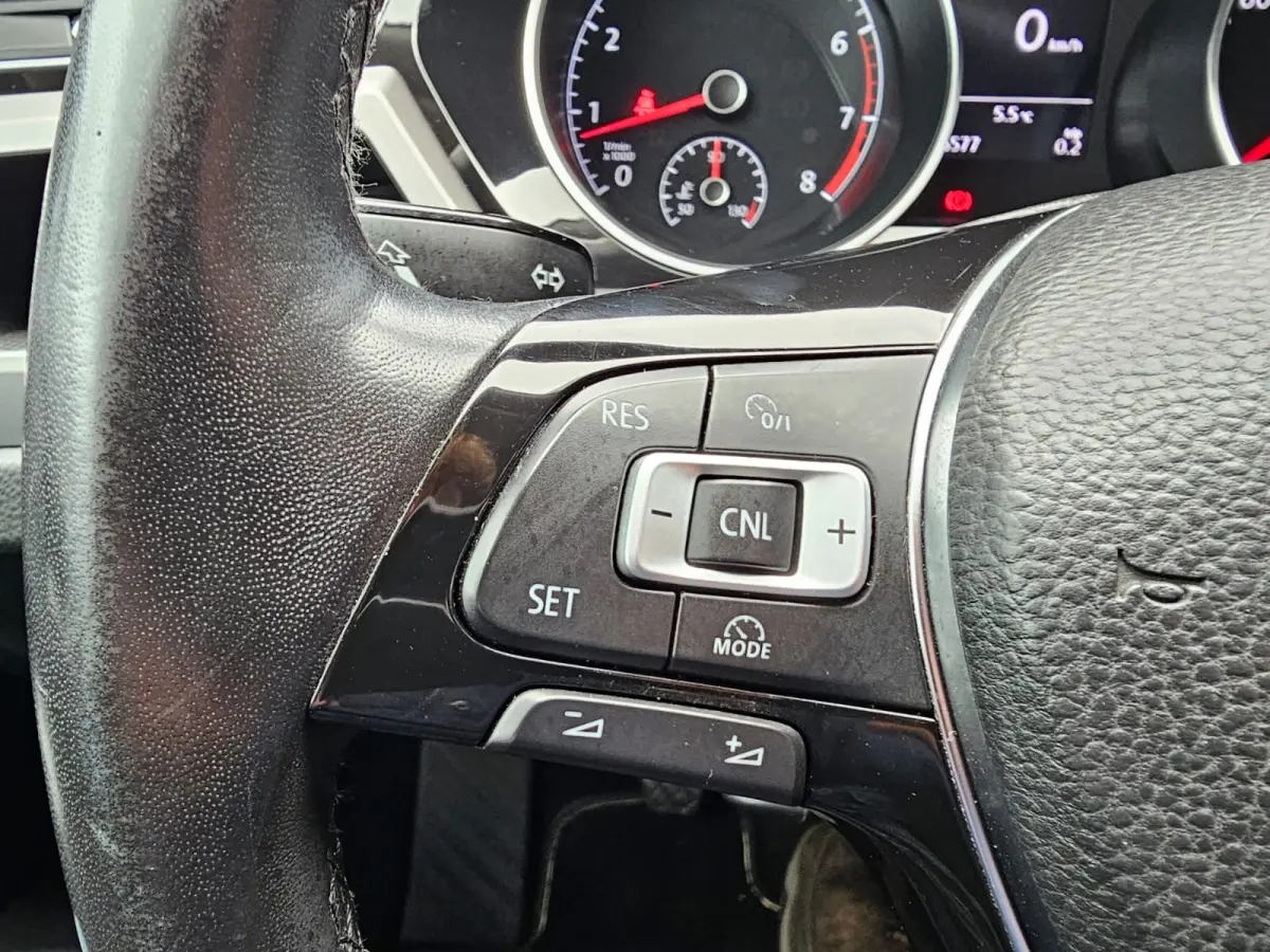 1.2 TSI Comfortline 7-persoons | Climatronic | Trekhaak | LMV | Cruise | App-connect |