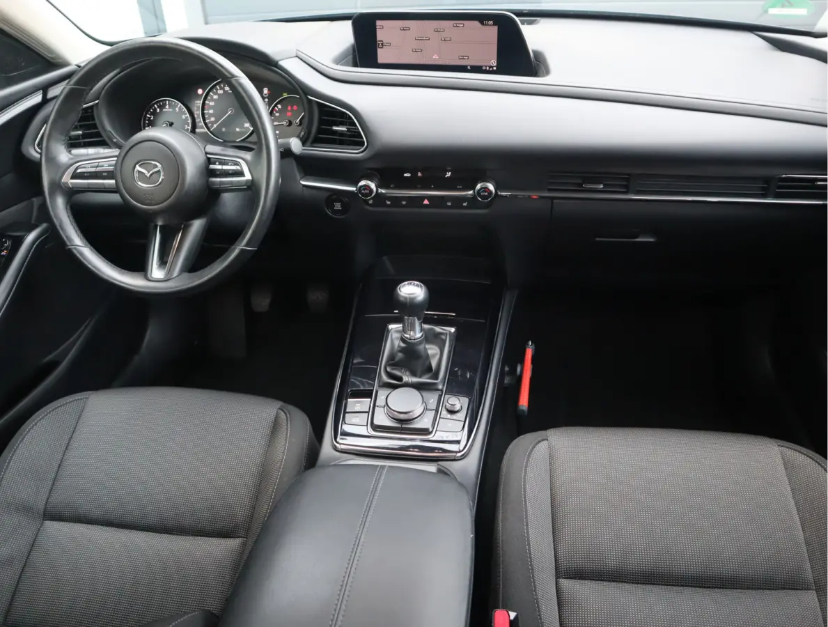 2.0 e-SkyActiv-G M Hybrid Comfort Navi / Trekh / Stoel/stuurverw / Cruise / Camera / Head-up All-season banden / BTW auto /