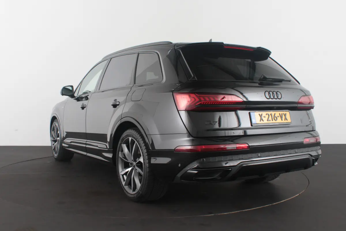 55 TFSI e quattro S line > (Full Option) Nacht/Lazer/Pano./Ventialtie/360/Head up.....