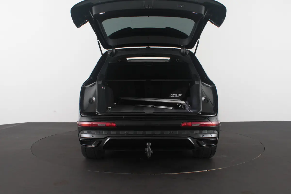 55 TFSI e quattro S line > (Full Option) Nacht/Lazer/Pano./Ventialtie/360/Head up.....