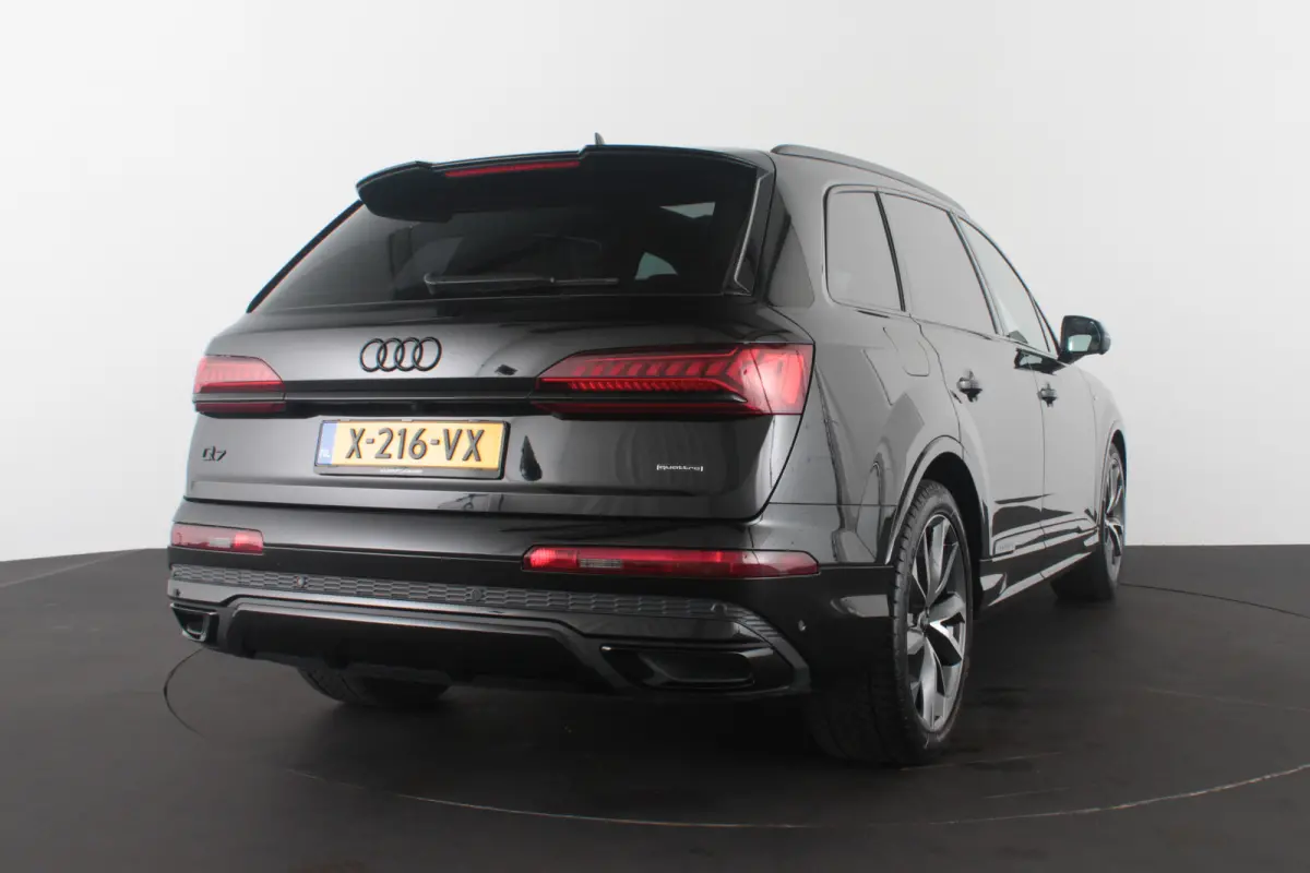 55 TFSI e quattro S line > (Full Option) Nacht/Lazer/Pano./Ventialtie/360/Head up.....