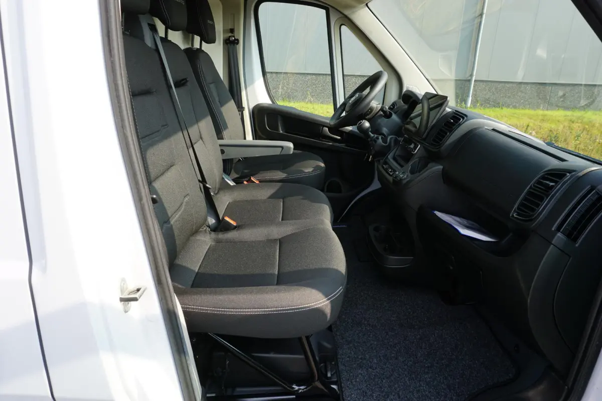 35 2.2 MultiJet L2H2 Nieuwstaat |BPM vrij! |140 pk |3500 KG |Luxe uitvoering |Camera |Cruise |Navi |Groot scherm |2e airbag |Reservewiel |Climate control