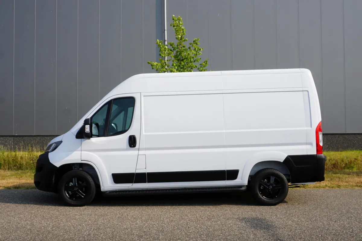 35 2.2 MultiJet L2H2 Nieuwstaat |BPM vrij! |140 pk |3500 KG |Luxe uitvoering |Camera |Cruise |Navi |Groot scherm |2e airbag |Reservewiel |Climate control