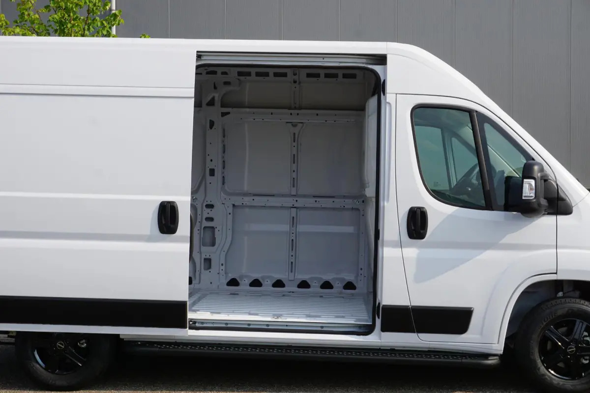 35 2.2 MultiJet L2H2 Nieuwstaat |BPM vrij! |140 pk |3500 KG |Luxe uitvoering |Camera |Cruise |Navi |Groot scherm |2e airbag |Reservewiel |Climate control
