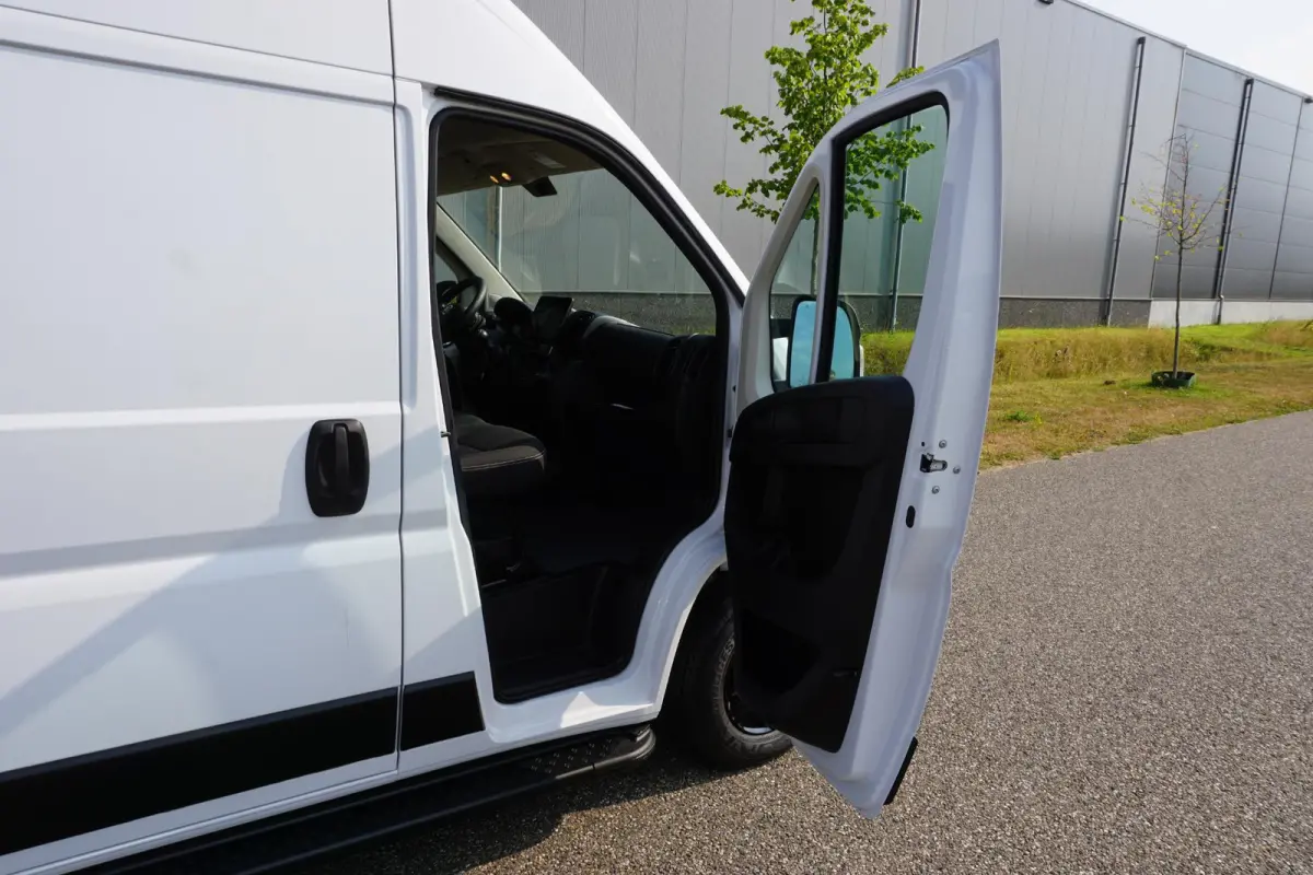 35 2.2 MultiJet L2H2 Nieuwstaat |BPM vrij! |140 pk |3500 KG |Luxe uitvoering |Camera |Cruise |Navi |Groot scherm |2e airbag |Reservewiel |Climate control