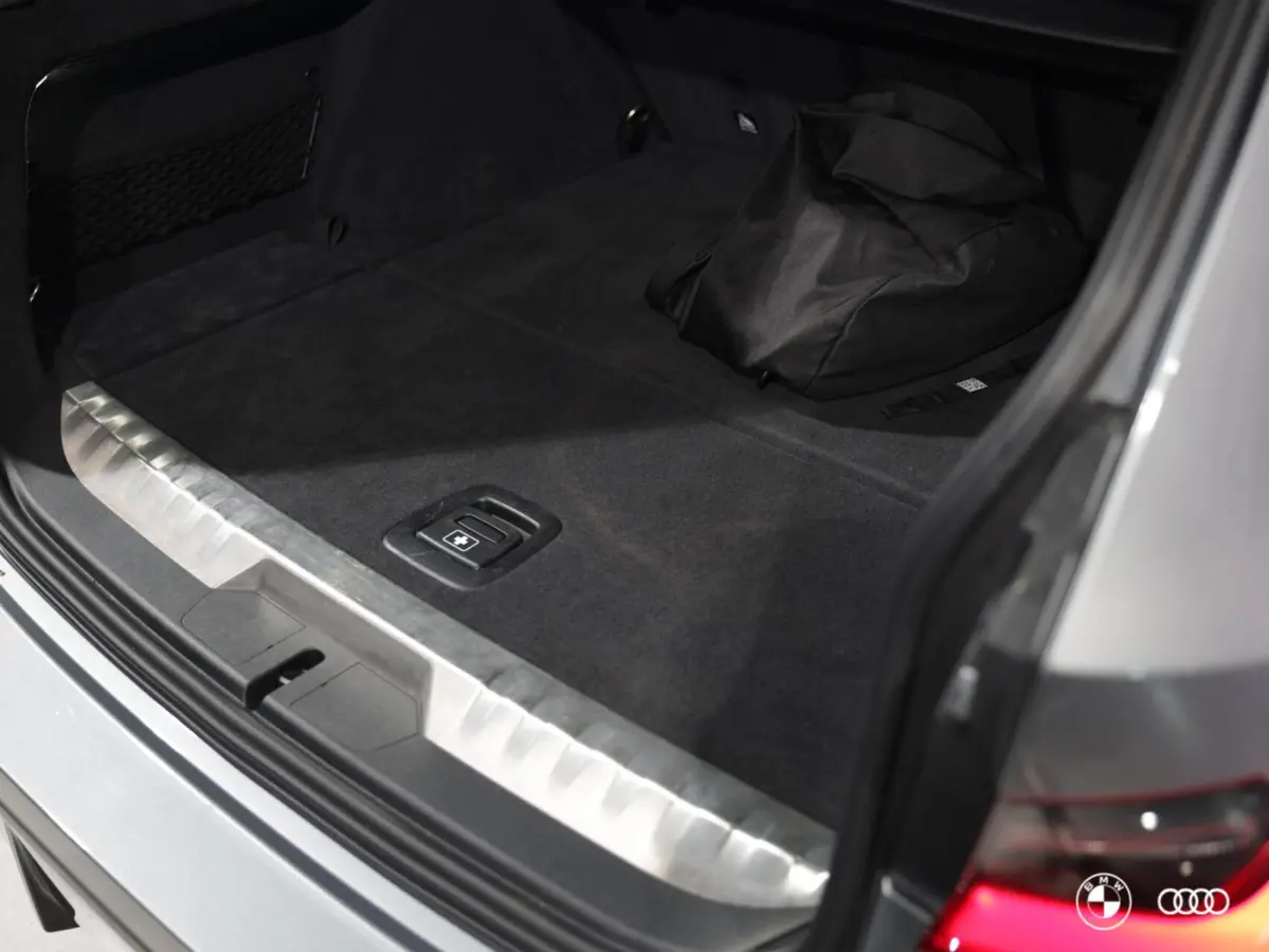 330E M SPORT / HEADUP / KEYLESS / HIFI / 18"