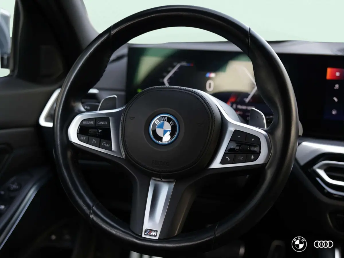 330E M SPORT / HEADUP / KEYLESS / HIFI / 18"