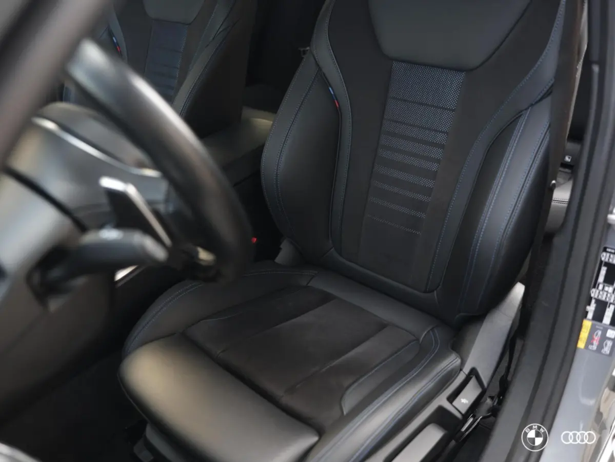 330E M SPORT / HEADUP / KEYLESS / HIFI / 18"