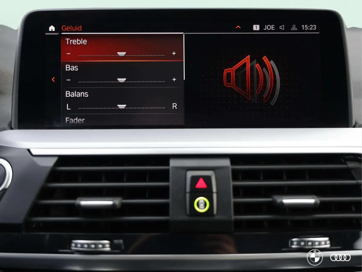 xDrive20i HIGH EXECUTIVE / DEALER ONDH. / LEDER / TREKHAAK / 18"