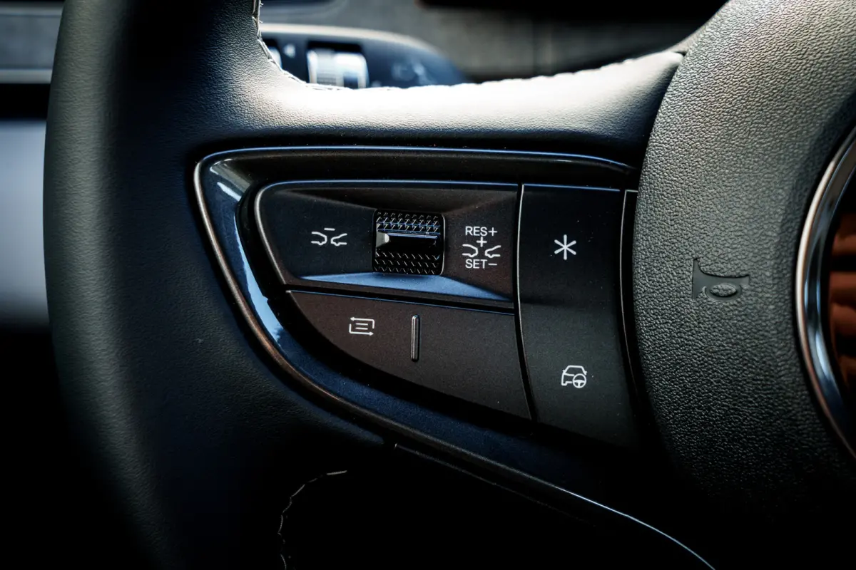 1.5 DM-i 183 Pk PHEV Boost | 1.350 WLTP | Adapt. Cruise | Keyless | Vegan Leder | Camera |  LED verlichting