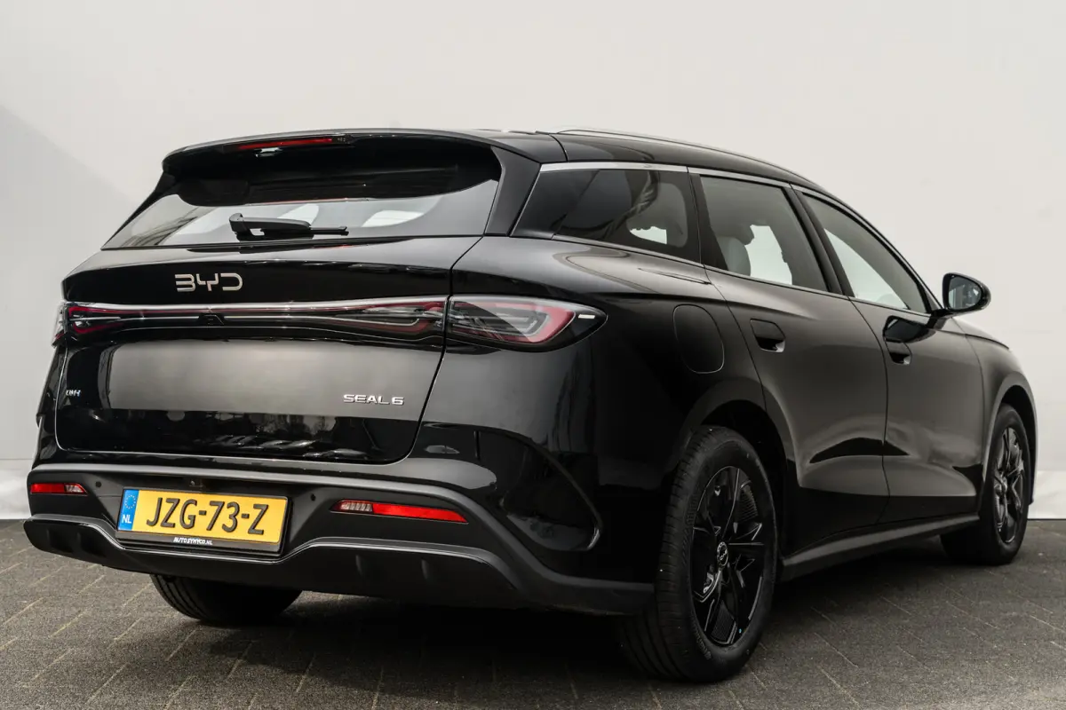 1.5 DM-i 183 Pk PHEV Boost | 1.350 WLTP | Adapt. Cruise | Keyless | Vegan Leder | Camera |  LED verlichting