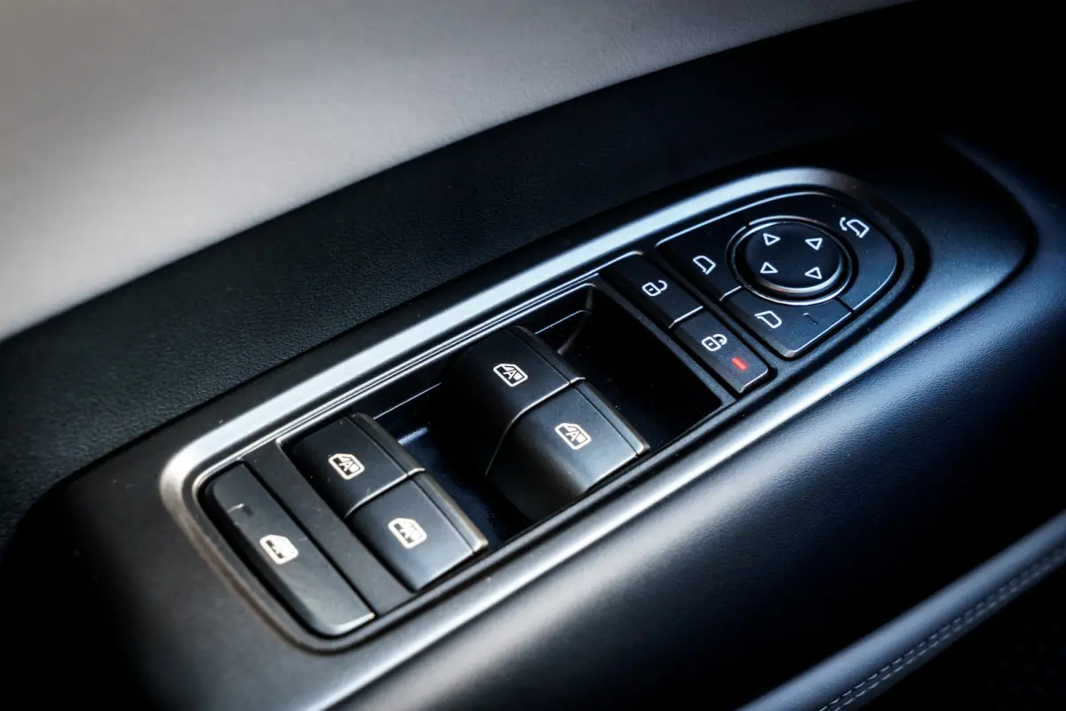 1.5 DM-i 183 Pk PHEV Boost | 1.350 WLTP | Adapt. Cruise | Keyless | Vegan Leder | Camera |  LED verlichting
