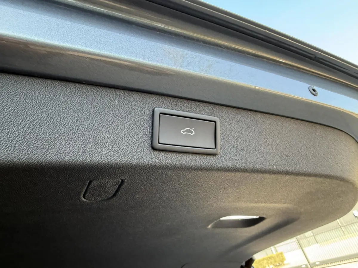 1.5 TSI MHEV Business 7p PANORAMADAK