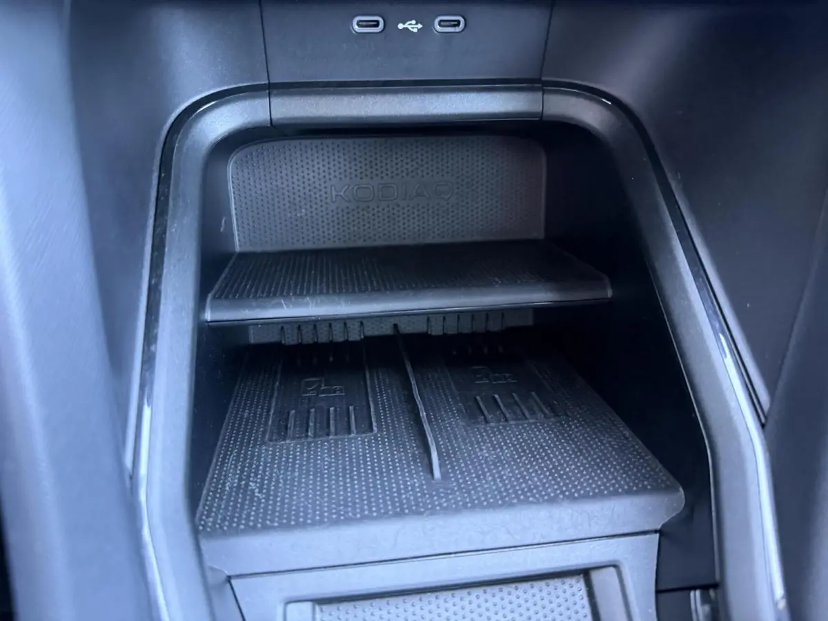 1.5 TSI MHEV Business 7p PANORAMADAK
