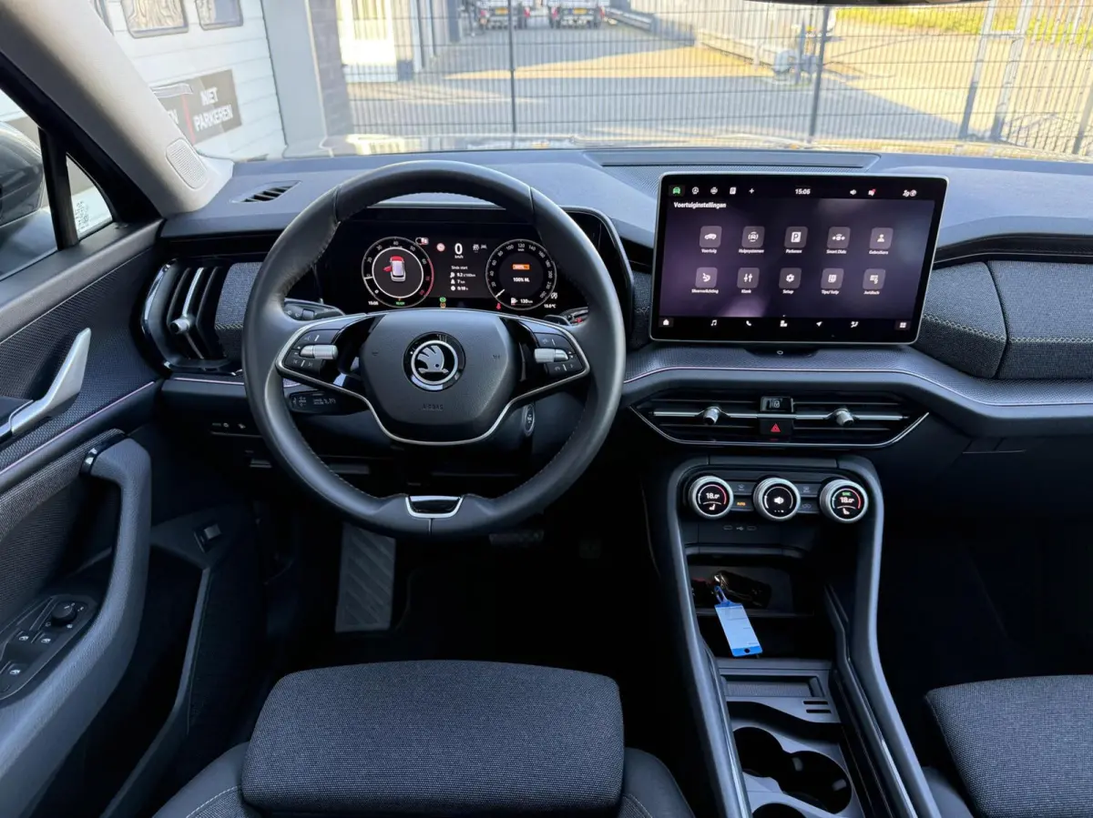 1.5 TSI MHEV Business 7p PANORAMADAK