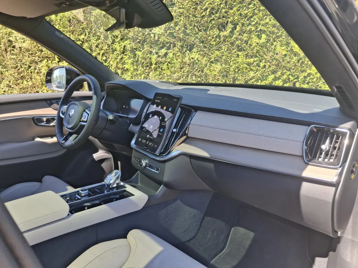 T8 Plug-in hybrid AWD Ultra Dark | Nappaleder | Luchtvering | 360 Camera | Panoramadak |