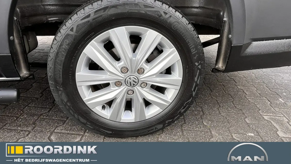 140 pk laag dak L3H2 17" LMV, sidesteps, trekhaak, navi, etc.